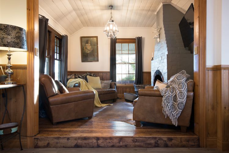 Rosey Knoll Cottage