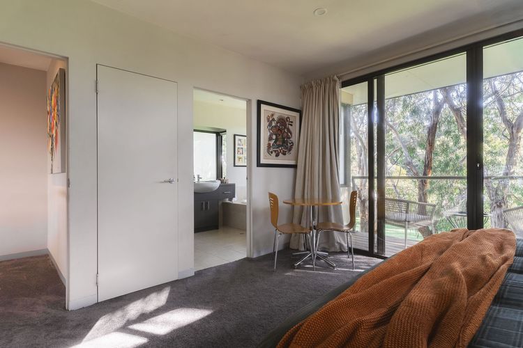 Lake Daylesford Lodge 7
