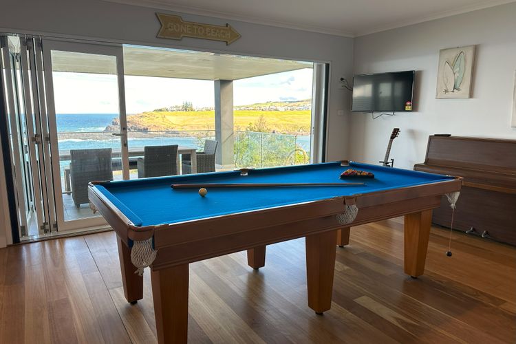 Whitecaps Beachhouse