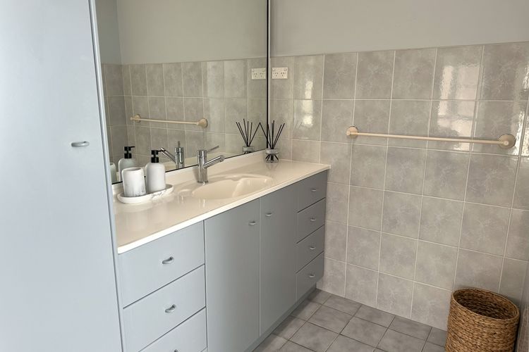 Whitecaps Beachhouse