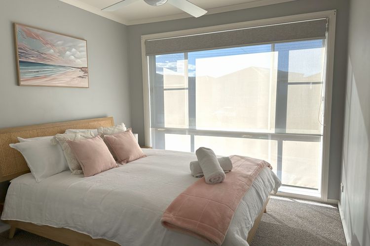 Whitecaps Beachhouse