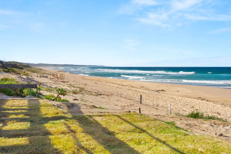 The Coastal Pearl Cove