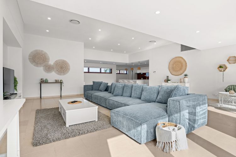 The Coastal Pearl Cove