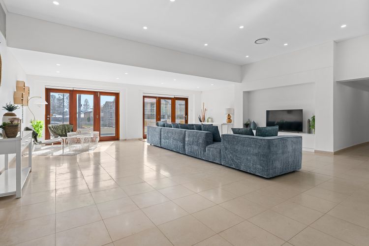 The Coastal Pearl Cove