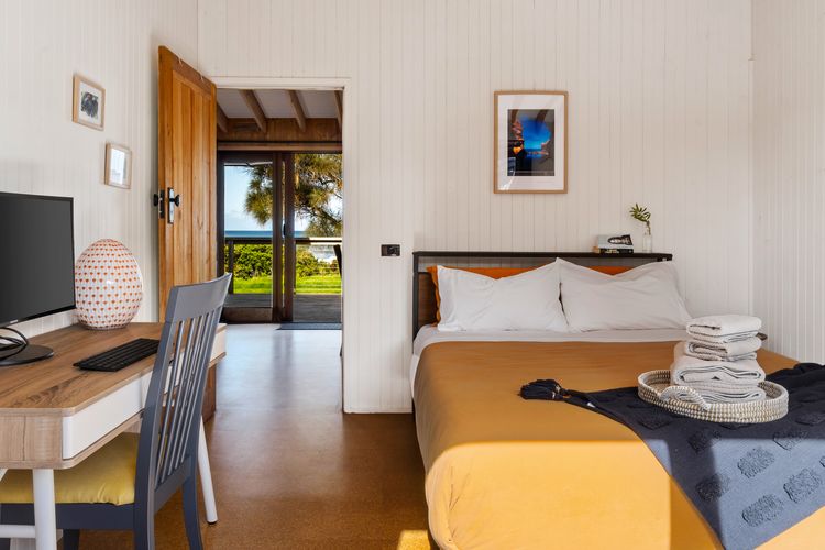Sand & Sauna Retreat