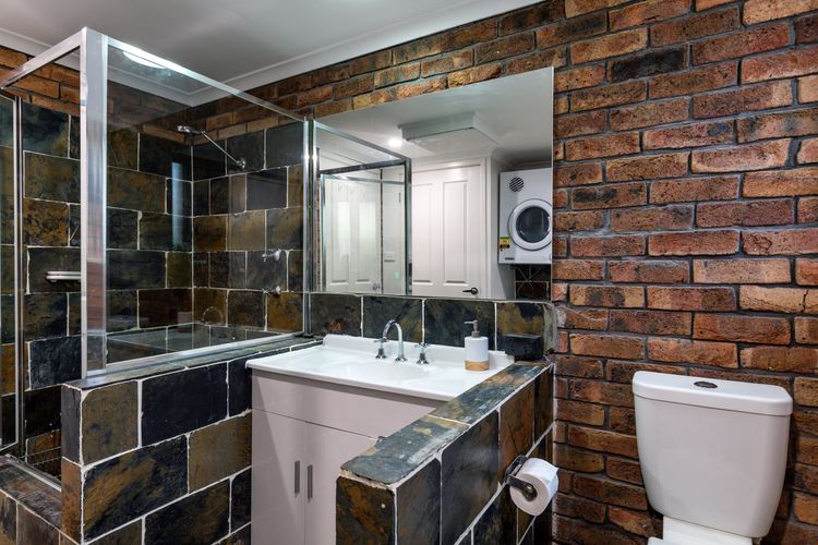 Jewel of Gerroa, Gerroa