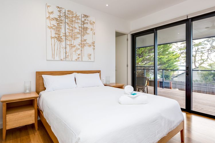 Kickenbach at Hyams Beach