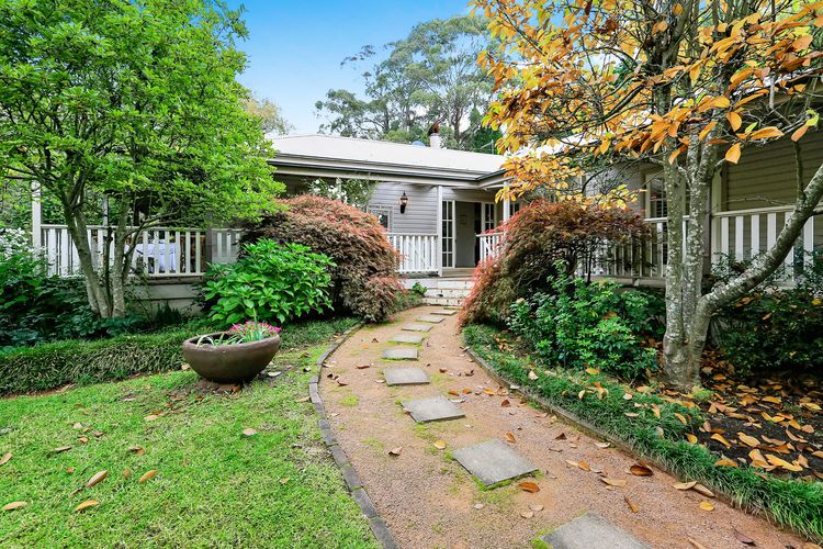 Mirrabooka, Burrawang