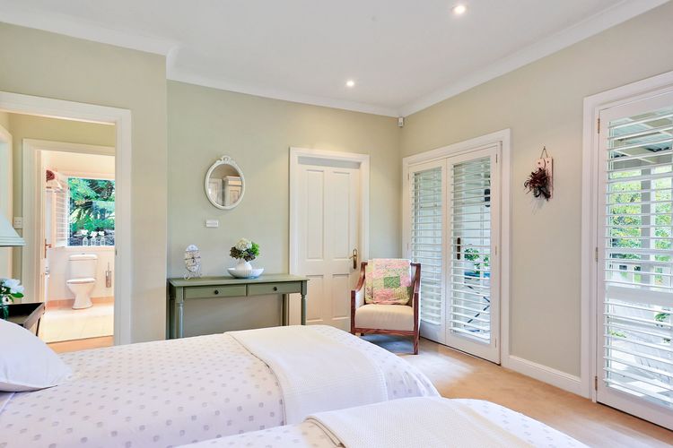 Mirrabooka, Burrawang