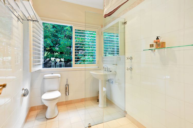 Mirrabooka, Burrawang