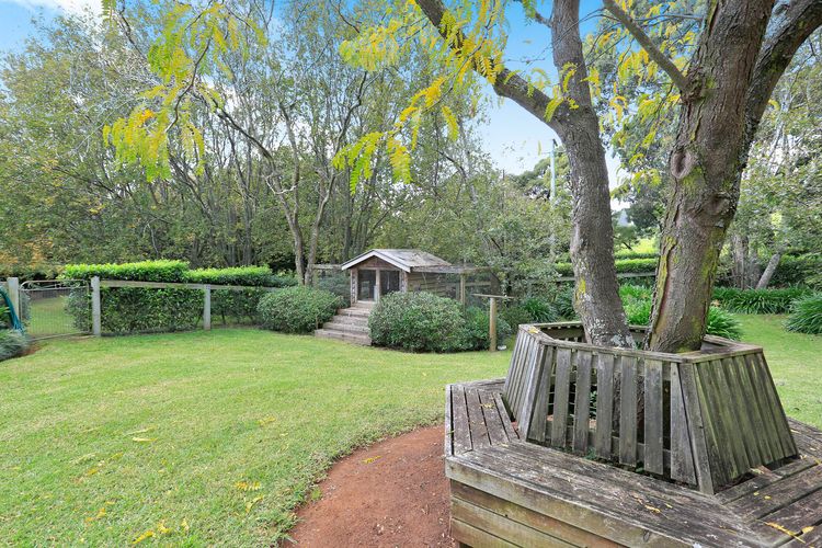 Mirrabooka, Burrawang