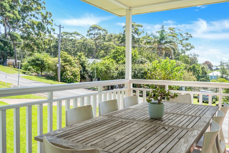 On Cyrus at Hyams Beach