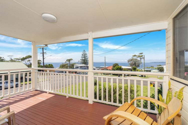 On Cyrus at Hyams Beach