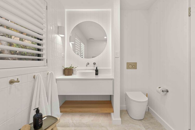 Saltwood at Hyams Beach