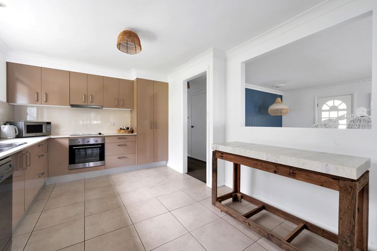 Sandals at the Bay – Upstairs sleeps 6, Hyams Beach