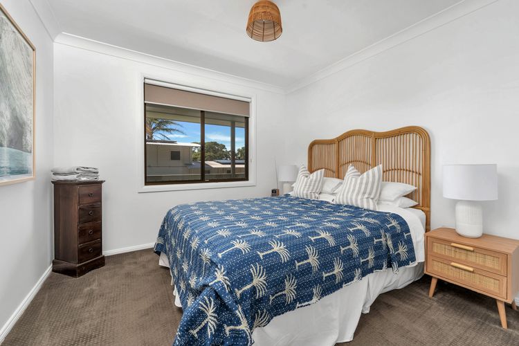Sandals at the Bay – Upstairs sleeps 6, Hyams Beach