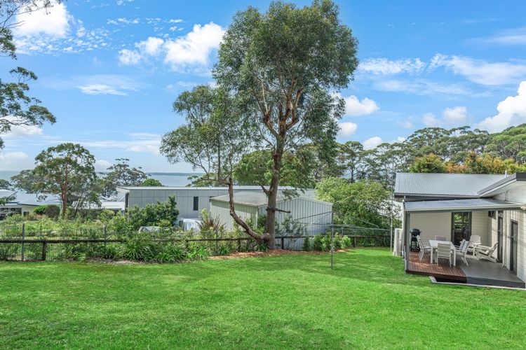 Sandlines at Hyams Beach