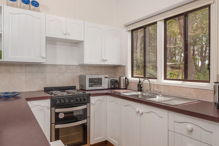 Sandlines at Hyams Beach