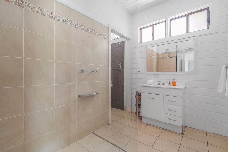 Sandlines at Hyams Beach