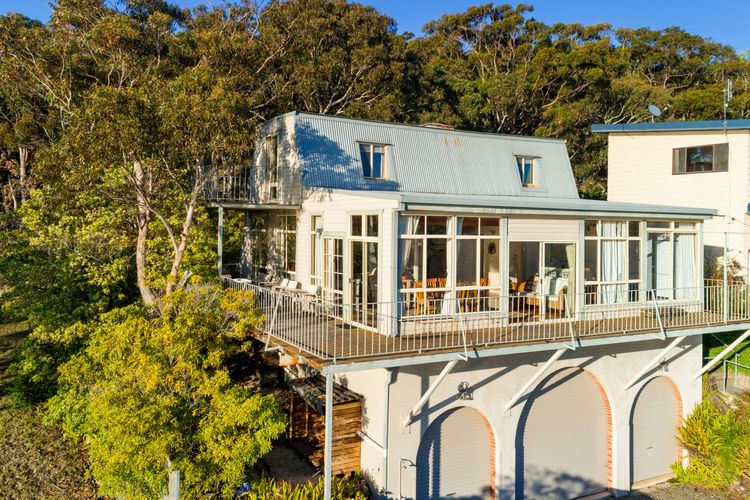 Sea Point at Hyams Beach