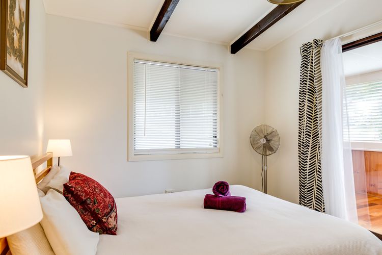 Shanti at Hyams Beach