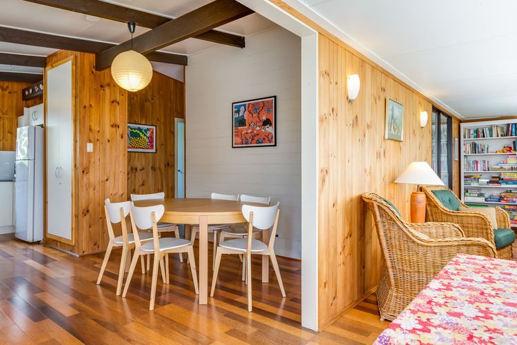 Shanti at Hyams Beach