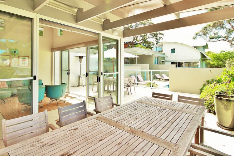 Shorelines at Hyams Beach