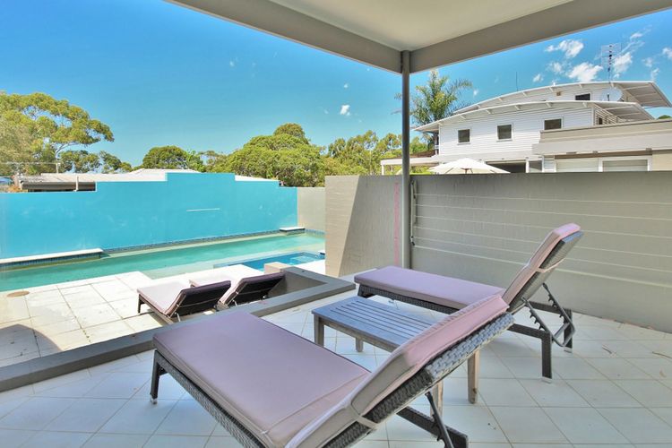 Shorelines at Hyams Beach