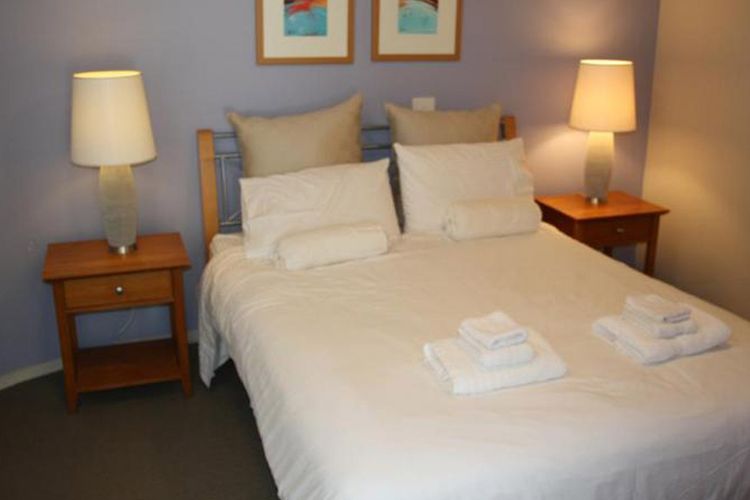 Shorelines at Hyams Beach