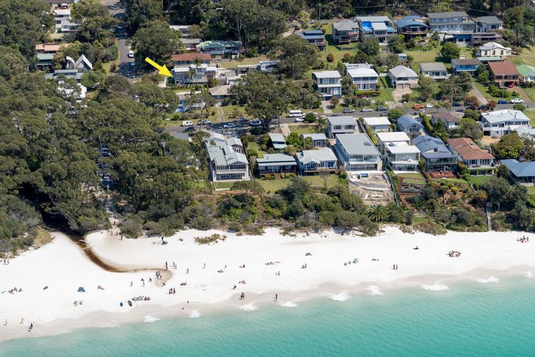 Shorelines at Hyams Beach