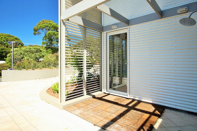 Shorelines at Hyams Beach