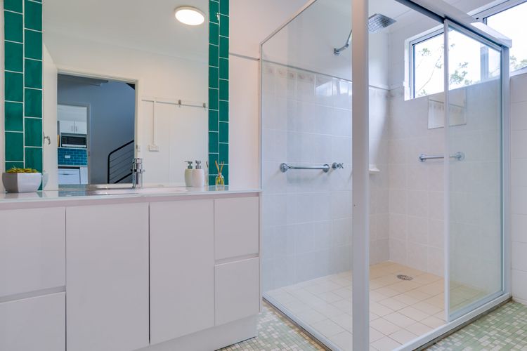 Bay Breeze at Blenheim Beach, Vincentia