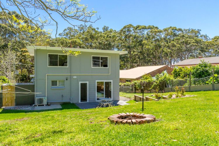 Bay Breeze at Blenheim Beach, Vincentia