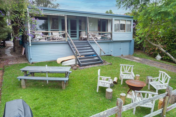 Lakehouse at Erowal Bay