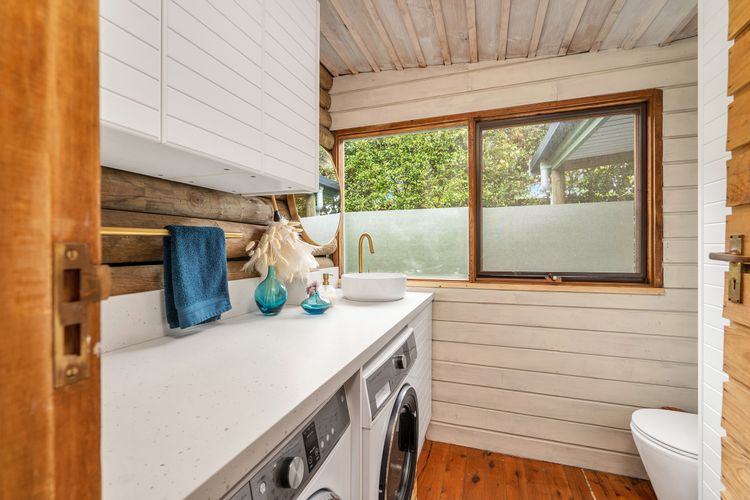 Lakehouse at Erowal Bay