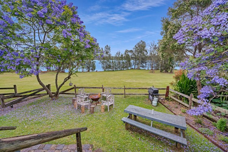Lakehouse at Erowal Bay