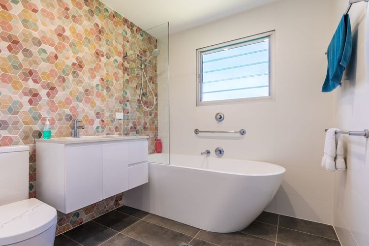 Unwind at Hyams Beach