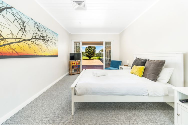 Whispering Pines House,  Far Meadow, Berry