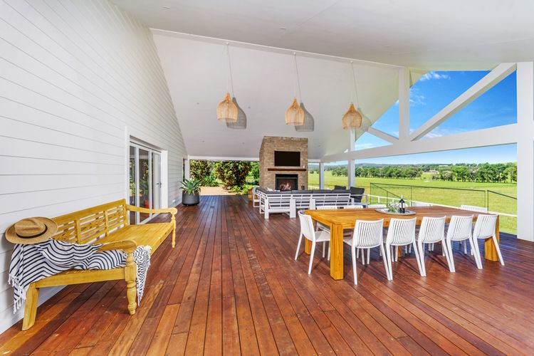 Whispering Pines House,  Far Meadow, Berry