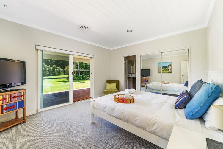 Whispering Pines House,  Far Meadow, Berry