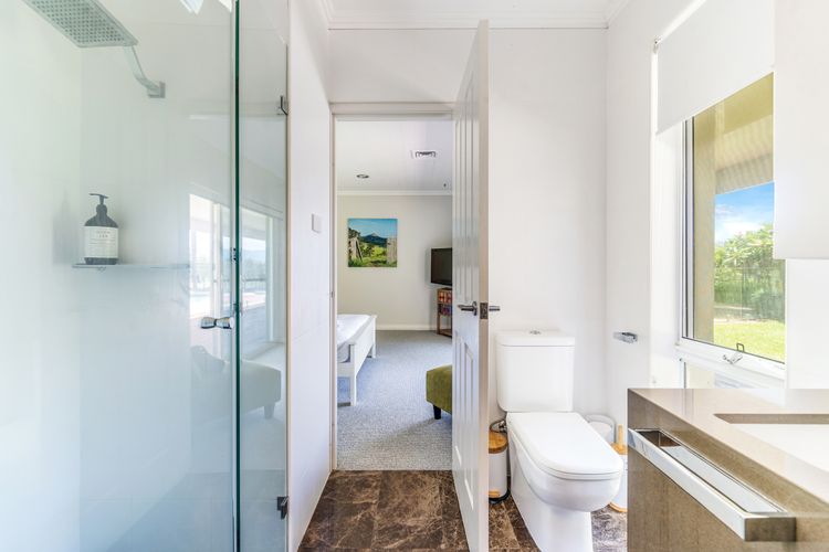 Whispering Pines House,  Far Meadow, Berry