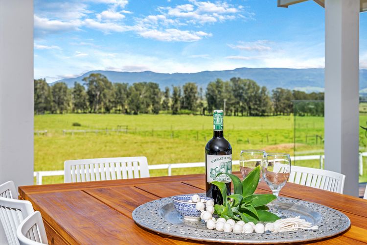 Whispering Pines House,  Far Meadow, Berry