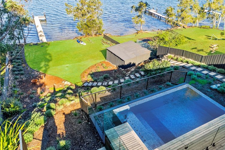 Estuary House, Basin View