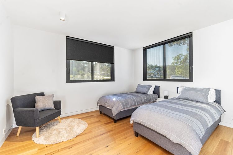 Estuary House, Basin View