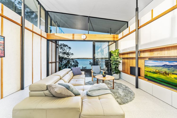 Estuary House, Basin View