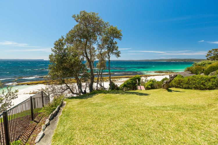 Bimbadgen at Hyams Beach