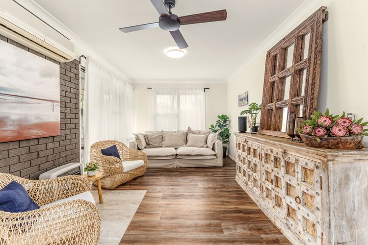 Seven Smiles, Gerroa