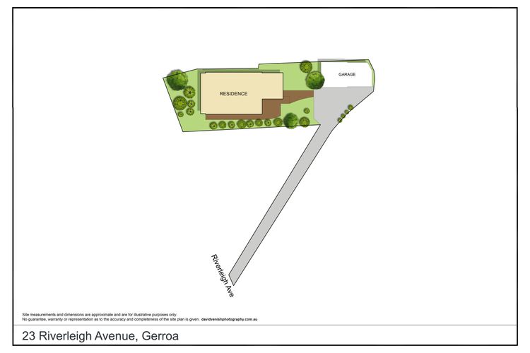 Seven Smiles, Gerroa