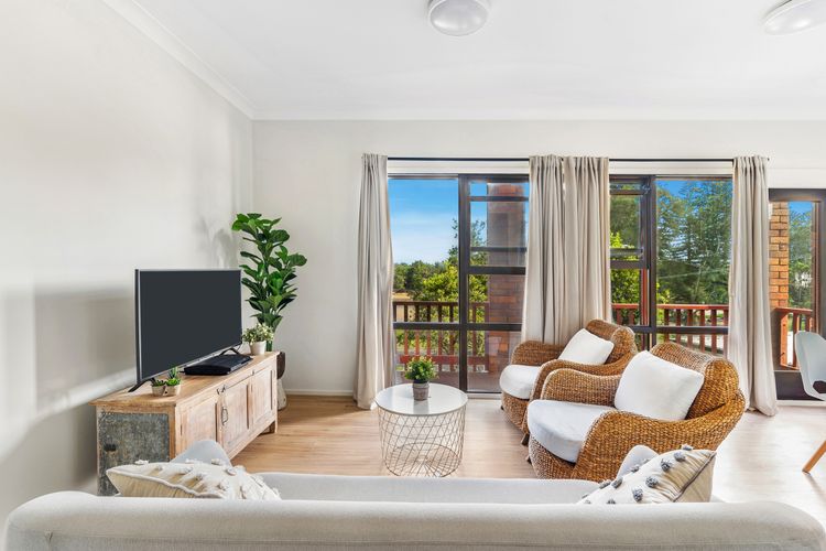 Seven Smiles, Gerroa