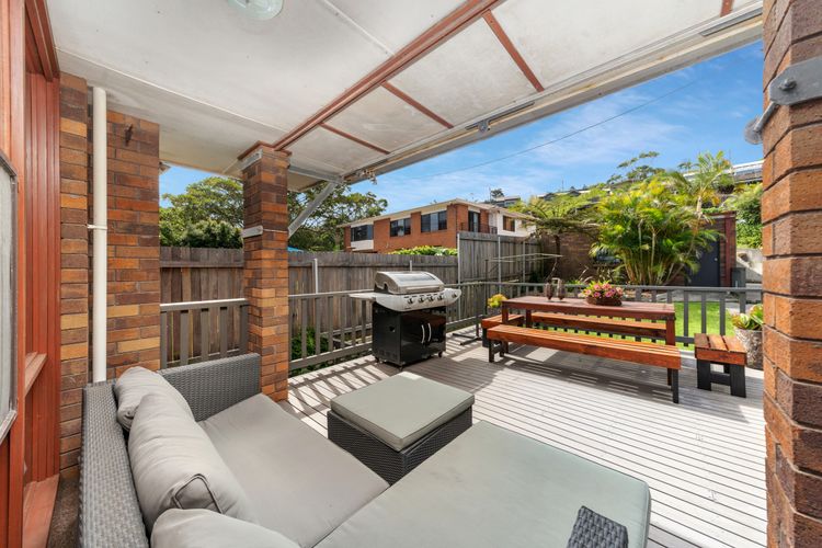 Seven Smiles, Gerroa